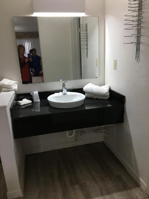 Sands Motel image 16