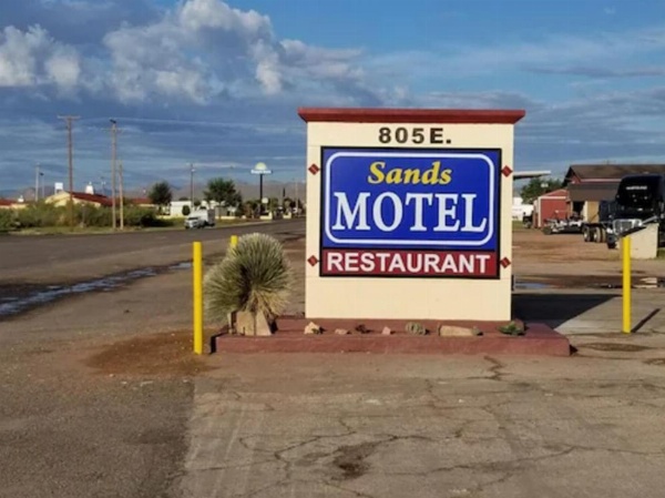 Sands Motel image 5